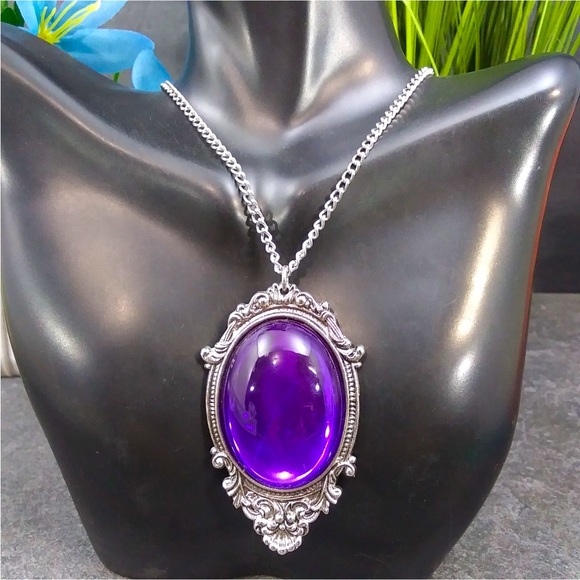Vintage. Silver Tone Purple Acrylic Chunky Pendant Necklace. 20” - Picture 1 of 10